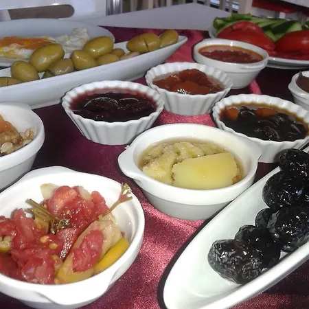 Hotel Baskent 3*